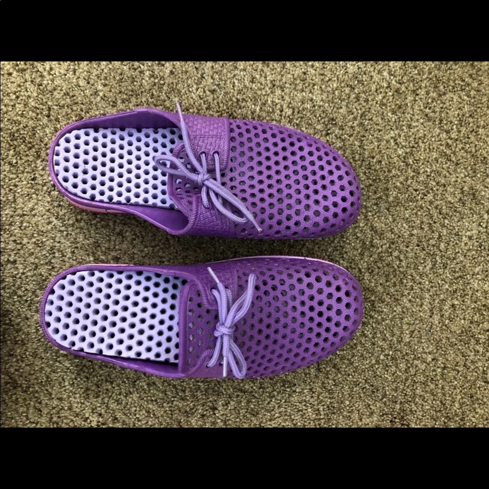 Water shoes